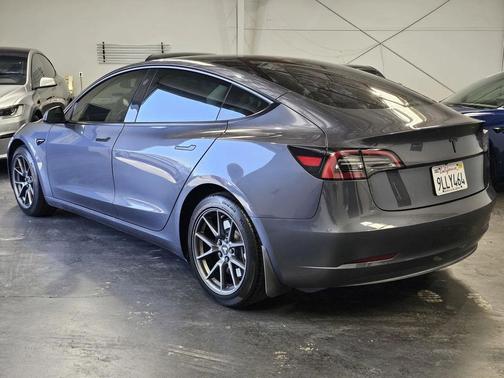 gray 2023 Tesla Model 3 Standard Range