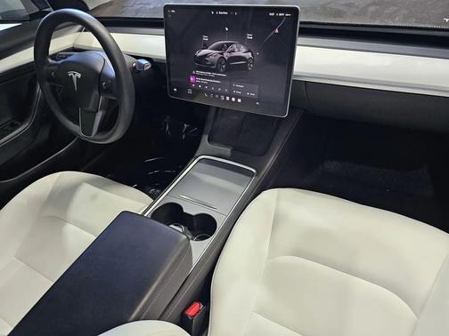 gray 2023 Tesla Model 3 Standard Range