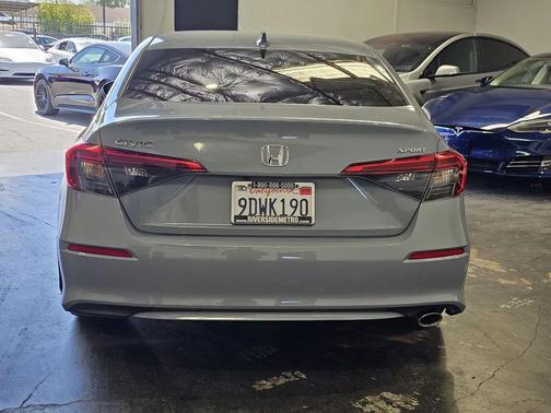gray 2022 Honda Civic Sport