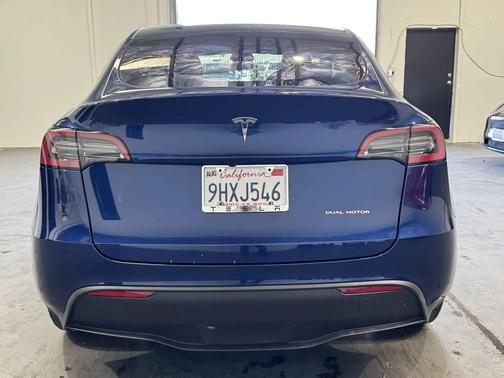 2023 Tesla Model Y Long Range Dual Motor All-Wheel Drive