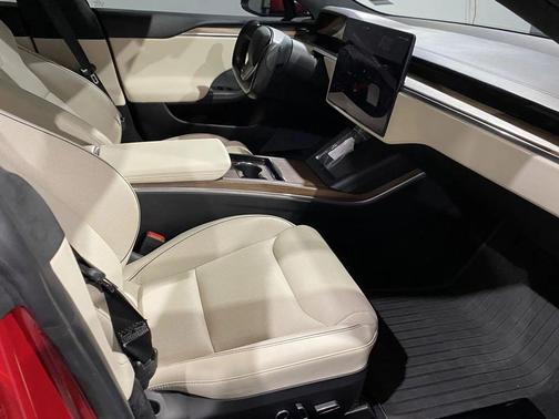 2021 Tesla Model S Plaid