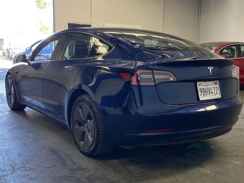 2022 Tesla Model 3 Standard Range