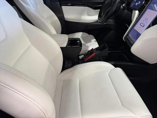 2018 Tesla Model X 75D