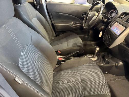 Super Black 2018 Nissan Versa Note SV