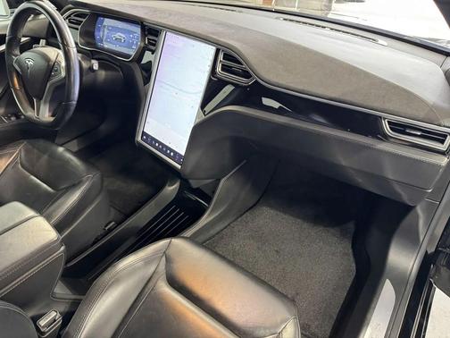 2015 Tesla Model S 85D
