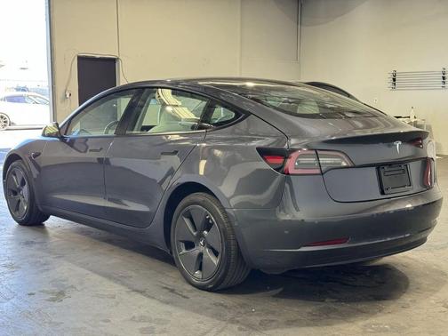 2022 Tesla Model 3 Standard Range