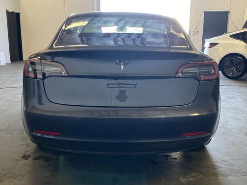 2022 Tesla Model 3 Standard Range