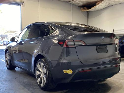 2022 Tesla Model Y Long Range