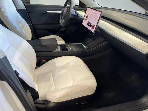 2022 Tesla Model 3 Standard Range