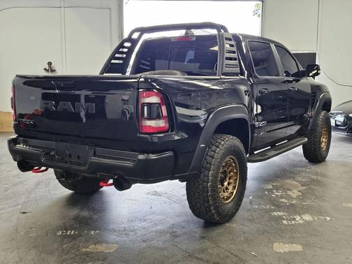 Diamond Black Crystal Pearlcoat 2021 RAM 1500 TRX