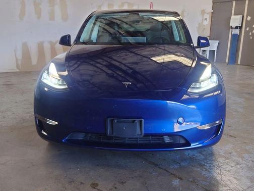 2022 Tesla Model Y Long Range Dual Motor All-Wheel Drive