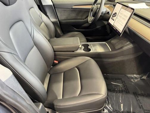 gray 2023 Tesla Model 3 Standard Range