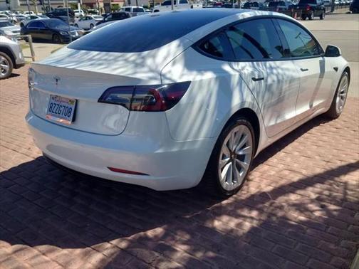 2022 Tesla Model 3 Standard Range