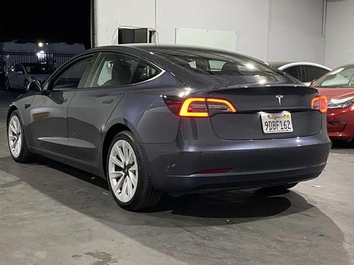 2022 Tesla Model 3 Standard Range