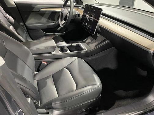 2022 Tesla Model 3 Standard Range