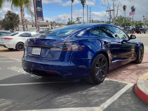2022 Tesla Model S Base