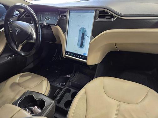 Green Metallic 2014 Tesla Model S