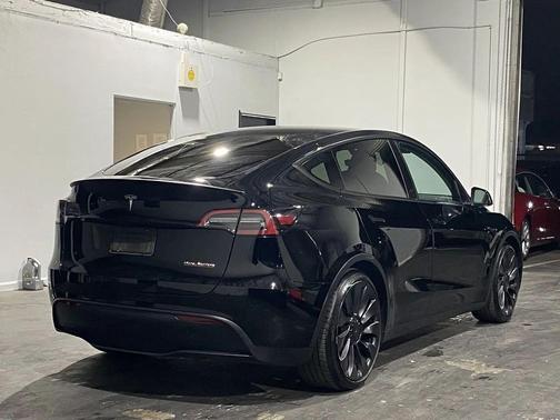 2023 Tesla Model Y Performance Dual Motor All-Wheel Drive