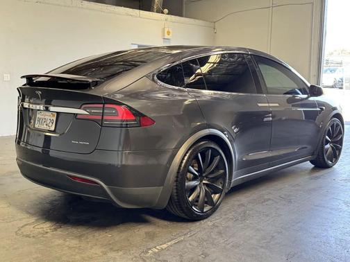 2021 Tesla Model X Long Range Plus Dual Motor All-Wheel Drive