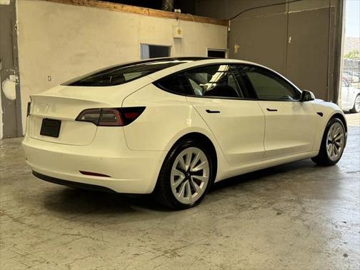 2022 Tesla Model 3 Standard Range