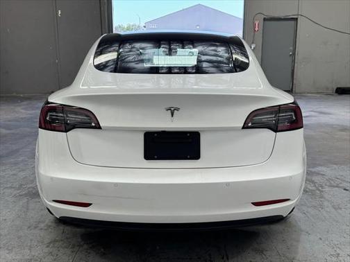 2022 Tesla Model 3 Standard Range