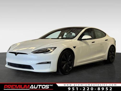Pearl White Multi-Coat 2022 Tesla Model S Base
