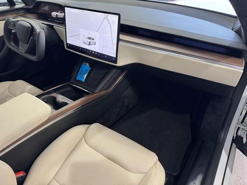 Pearl White Multi-Coat 2022 Tesla Model S Base