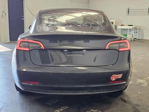 2018 Tesla Model 3 Standard
