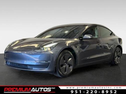 gray 2022 Tesla Model 3 Long Range