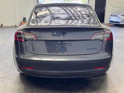 gray 2022 Tesla Model 3 Long Range