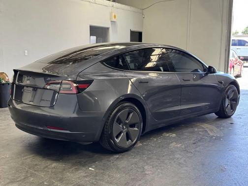 gray 2022 Tesla Model 3 Long Range