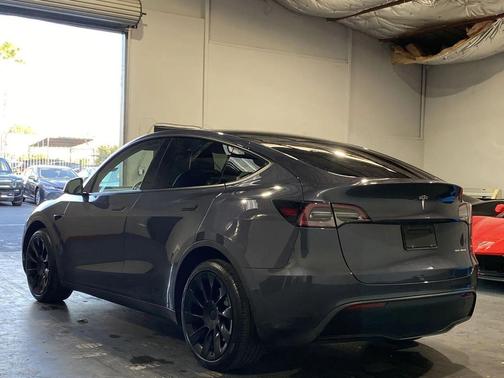 2023 Tesla Model Y Long Range Dual Motor All-Wheel Drive