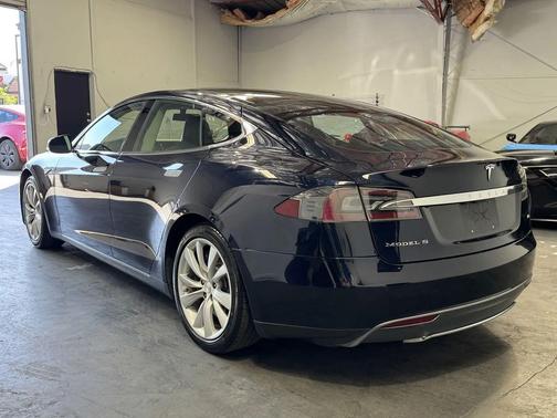 2014 Tesla Model S 