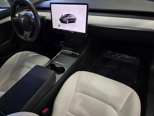 gray 2023 Tesla Model 3 Standard Range