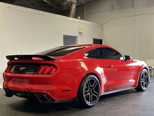 2016 Ford Mustang EcoBoost
