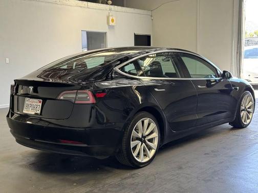 2019 Tesla Model 3 Standard Range Plus