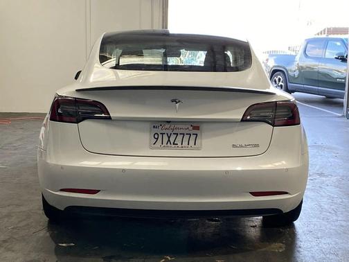2018 Tesla Model 3 Performance