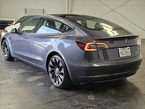 2023 Tesla Model 3 Performance