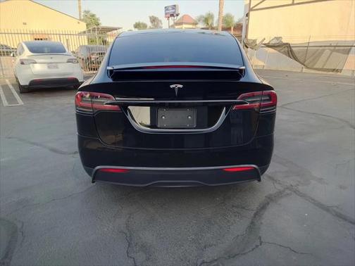2022 Tesla Model X Base