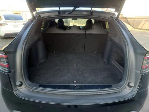 2022 Tesla Model X Base
