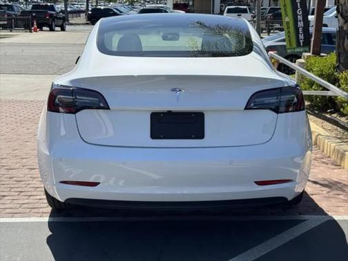 2022 Tesla Model 3 Standard Range