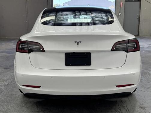 2022 Tesla Model 3 Standard Range