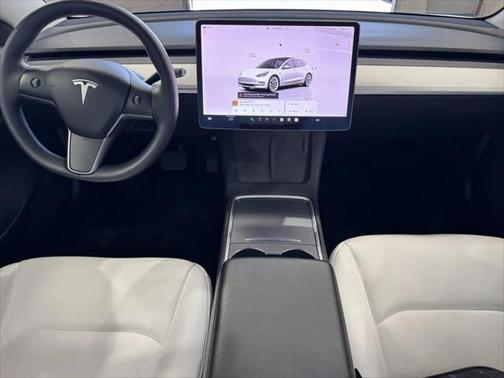 2022 Tesla Model 3 Standard Range