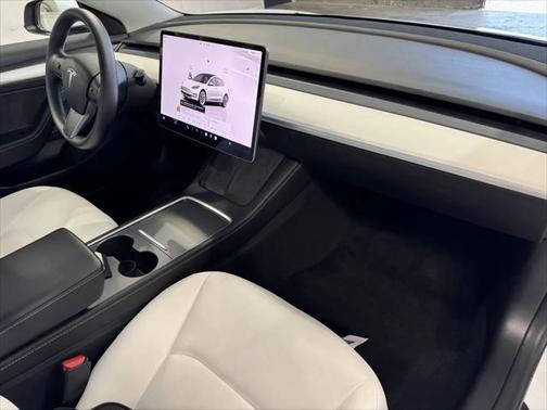 2022 Tesla Model 3 Standard Range