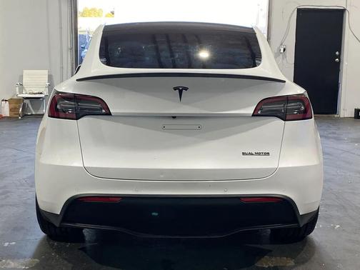 2022 Tesla Model Y Performance Dual Motor All-Wheel Drive