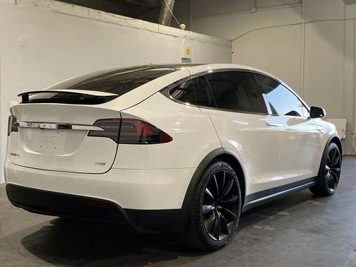 2016 Tesla Model X 75D