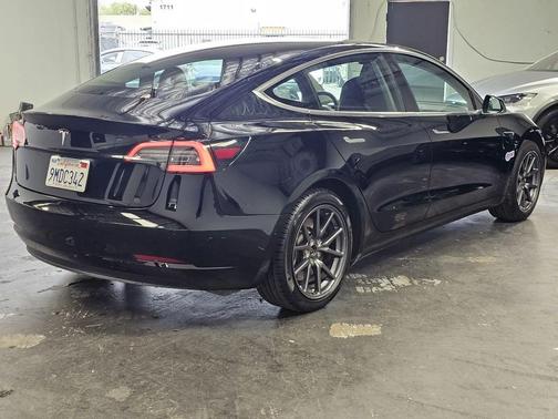 2019 Tesla Model 3 Standard Range Plus