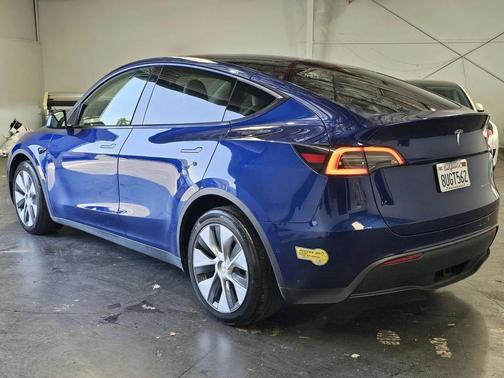 blue 2021 Tesla Model Y Long Range Dual Motor All-Wheel Drive