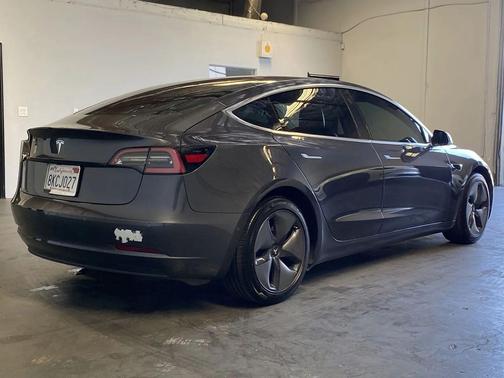 2018 Tesla Model 3 Standard