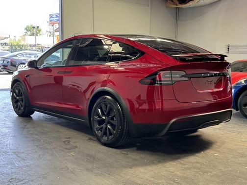 2025 Tesla Model X Long Range